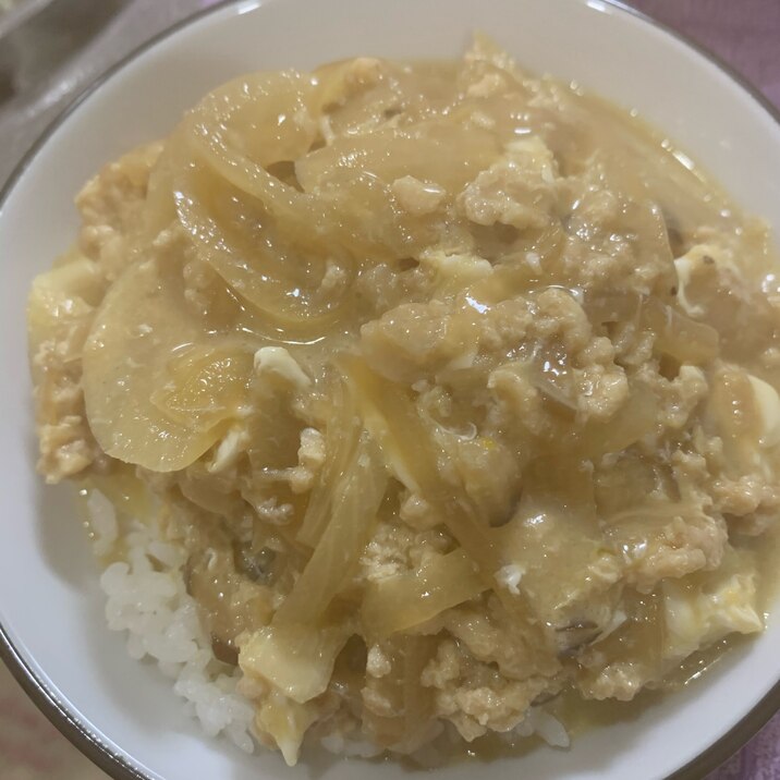 鶏ミンチで作る、子供も食べやすい親子丼